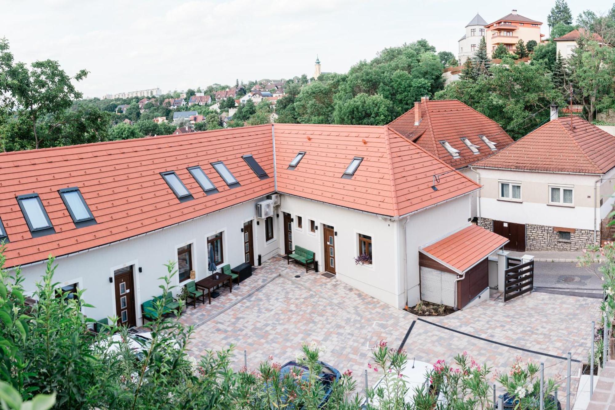 Monbuhim Comfort Veszprém Extérieur photo
