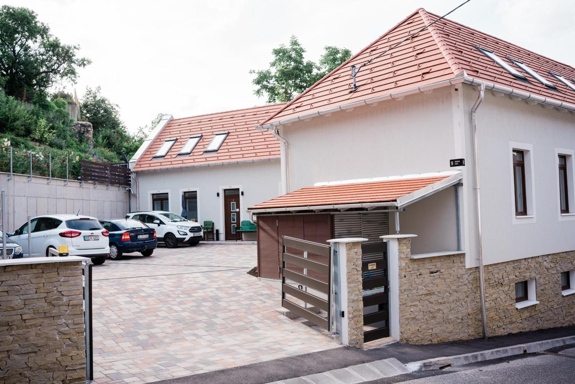 Monbuhim Comfort Veszprém Extérieur photo
